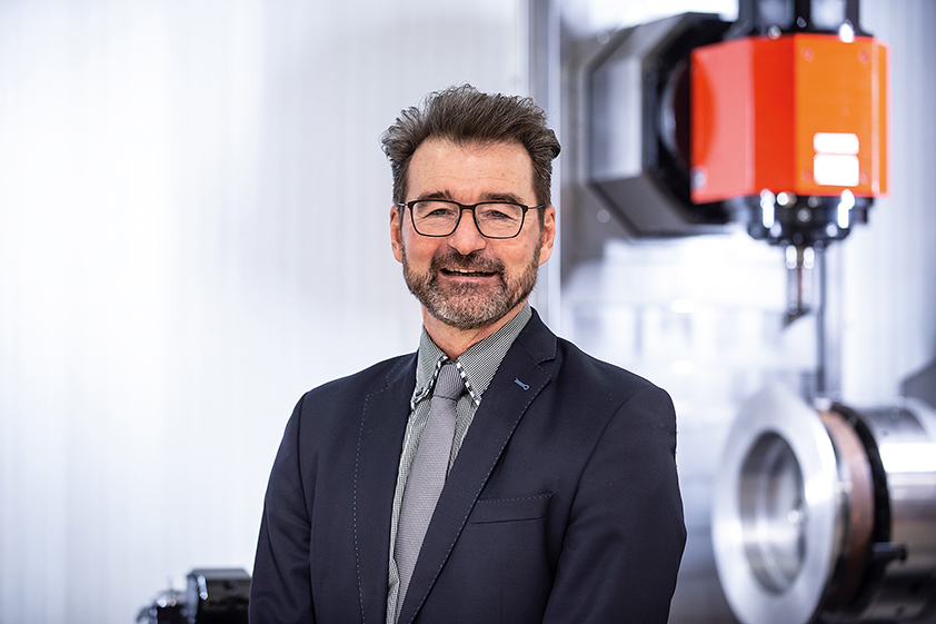 Finanzen, HR, IT, Facility Management EMCO Werkzeugmaschinen Drehmaschinen Fräsmaschinen zum